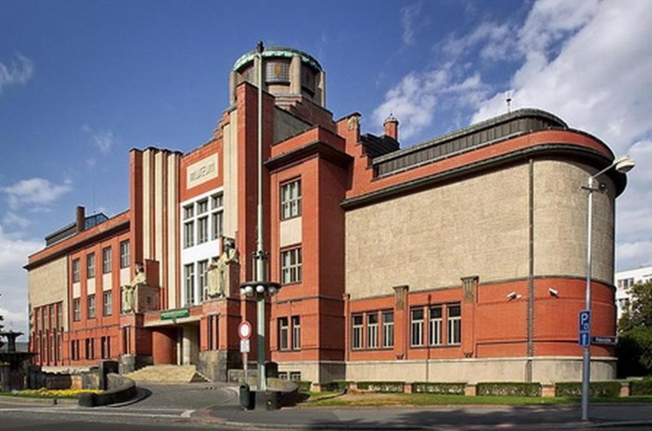 Studio Voluntario Hradec Králové エクステリア 写真